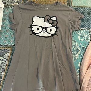 Hello Kitty Gray Short Sleeve Tee